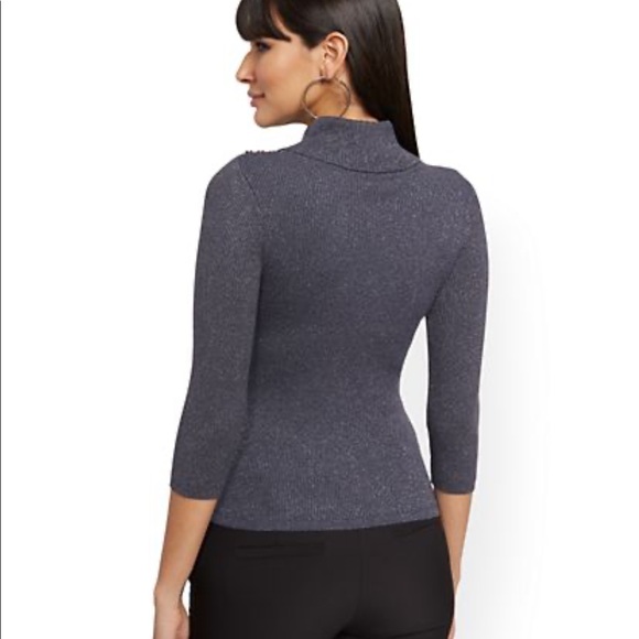 Button-Accent Metallic Gray Turtle Neck - sz S - Picture 6 of 6